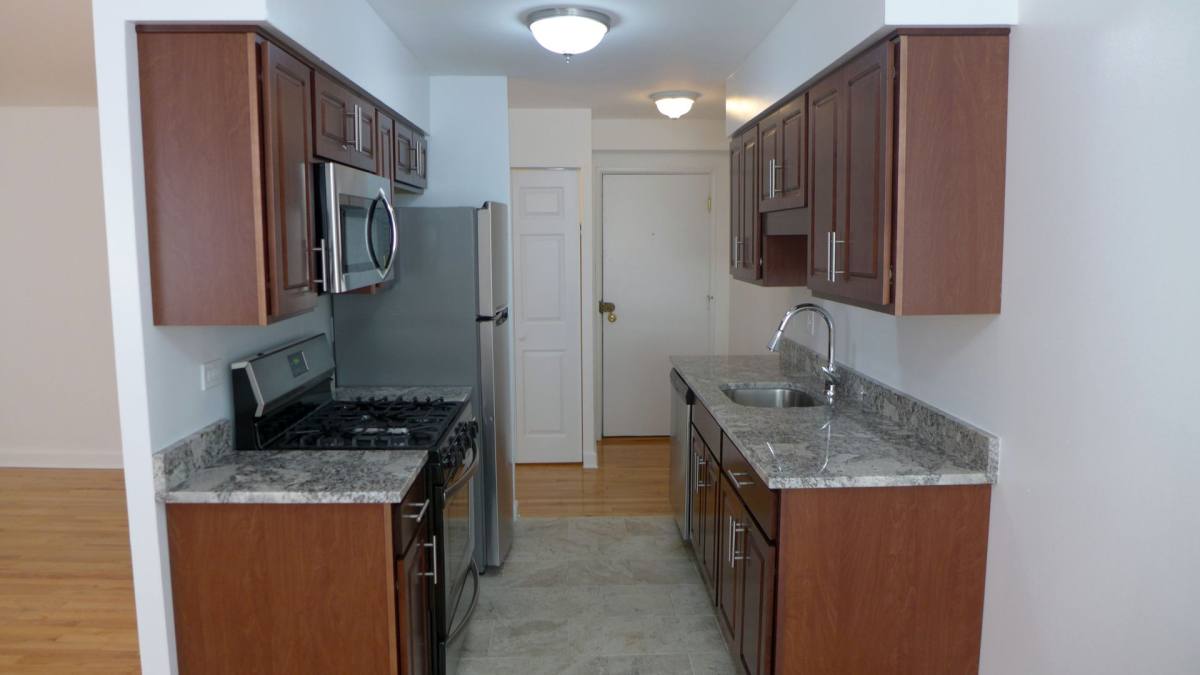 Apartment for rent at 5250 N Sheridan Rd, Chicago, IL 60640