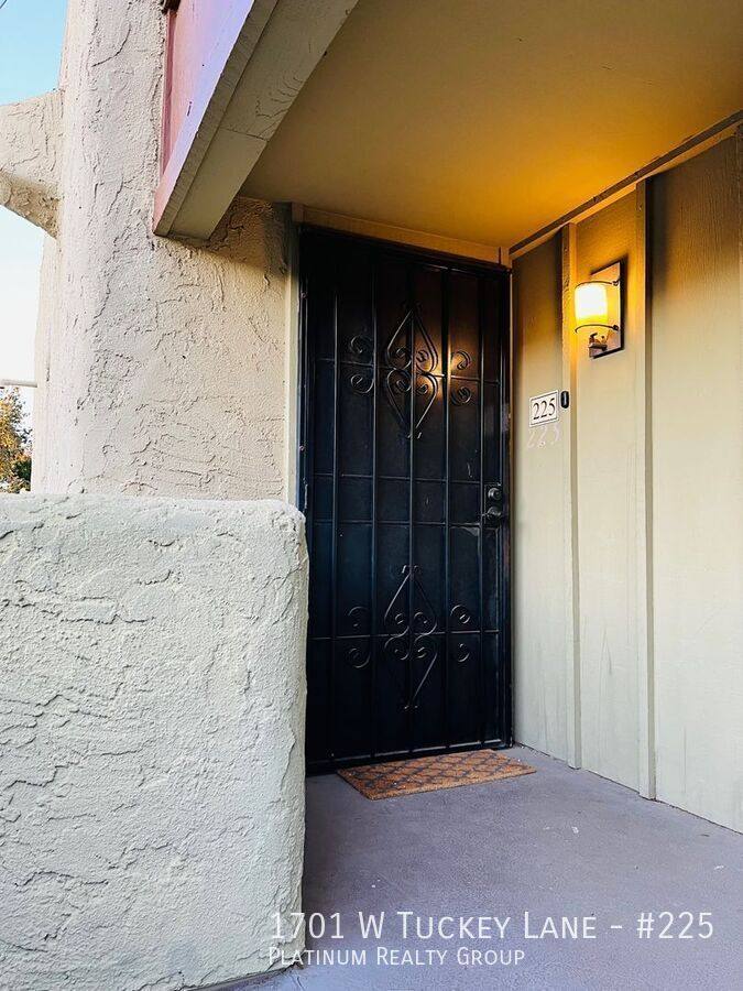 Condo for rent at 1701 W Tuckey Lane #225, Phoenix, AZ 85015