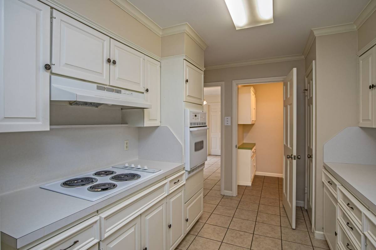 Apartment for rent at 3712 3714 Colony Park Dr, Tyler, TX 75701