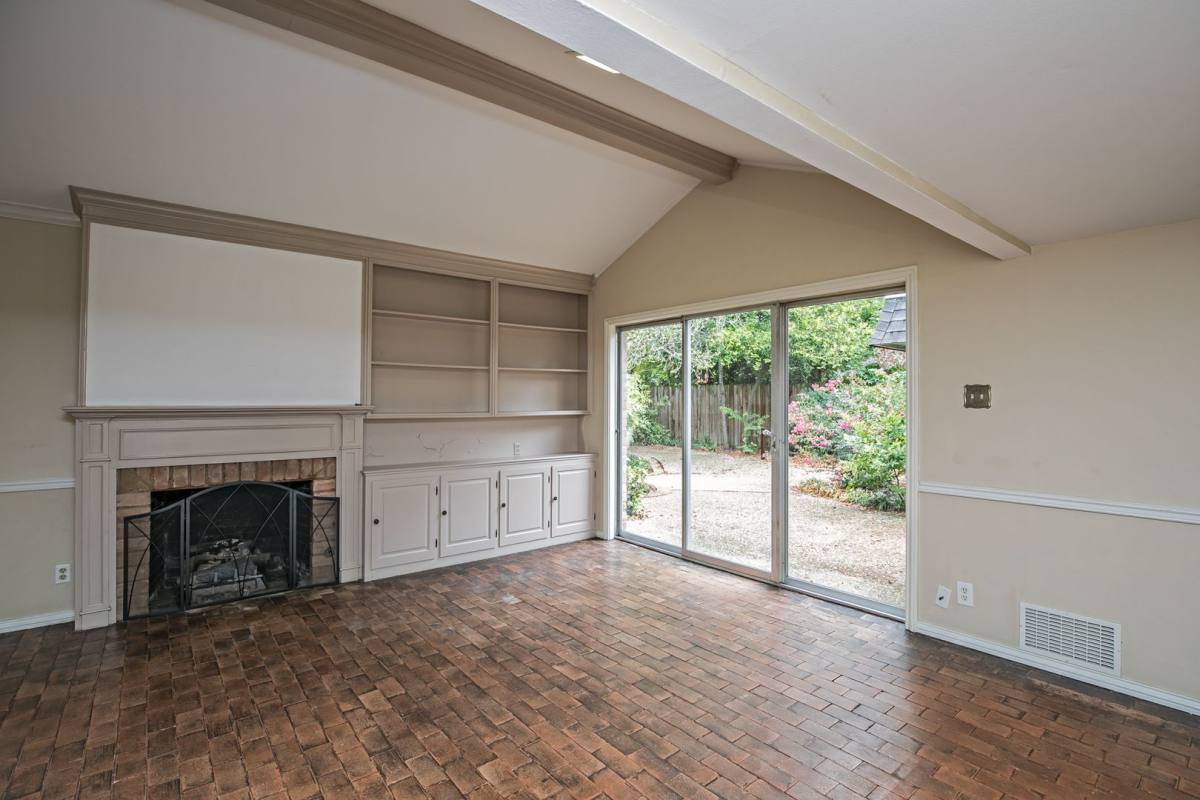 Apartment for rent at 3712 3714 Colony Park Dr, Tyler, TX 75701