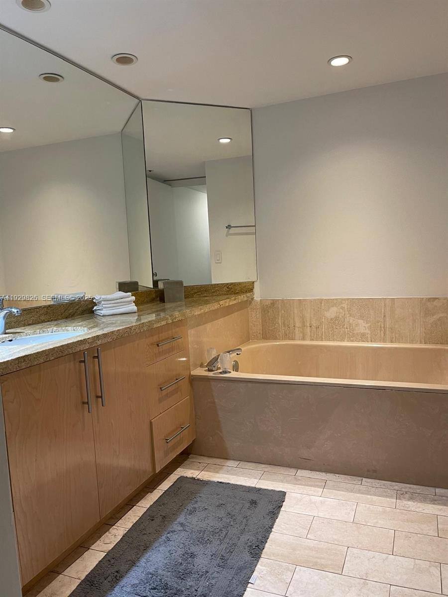 Apartment for rent at 1717 N Bayshore Dr #1717A1842, Miami, FL 33132