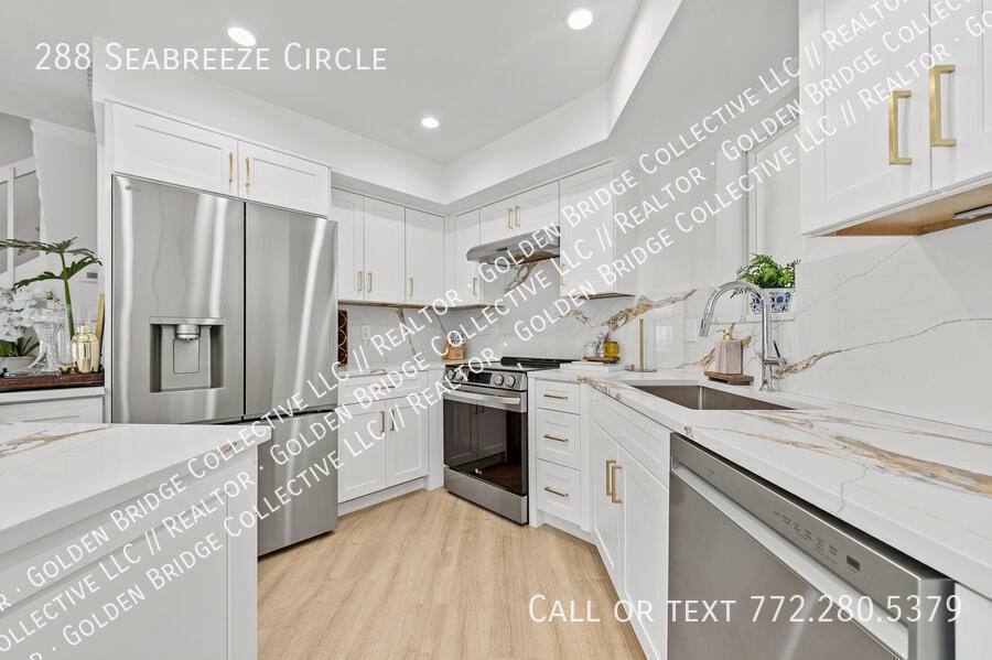 Townhouse for rent at 288 Seabreeze Circle, Jupiter, FL 33477