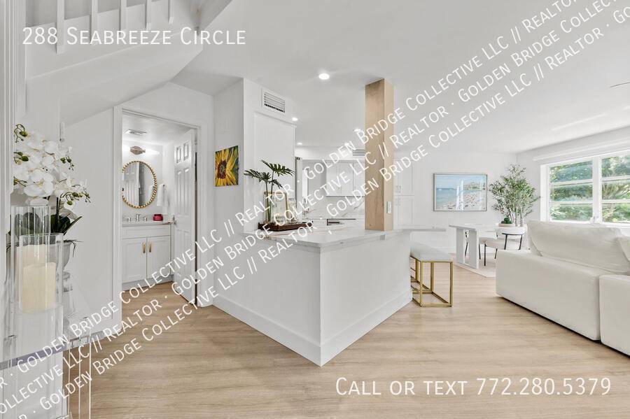 Townhouse for rent at 288 Seabreeze Circle, Jupiter, FL 33477