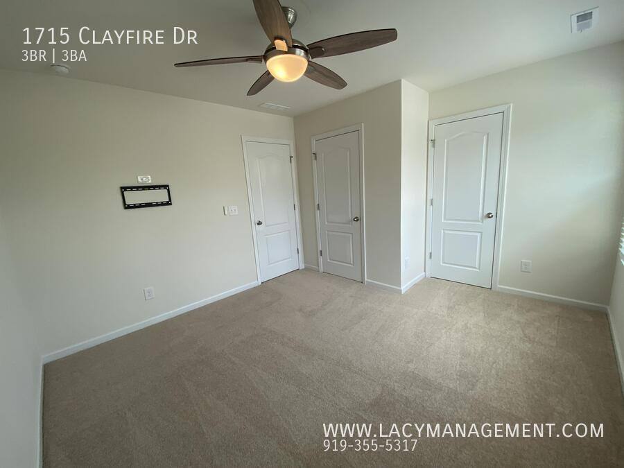 Townhouse for rent at 1715 Clayfire Dr, Cary, NC 27519