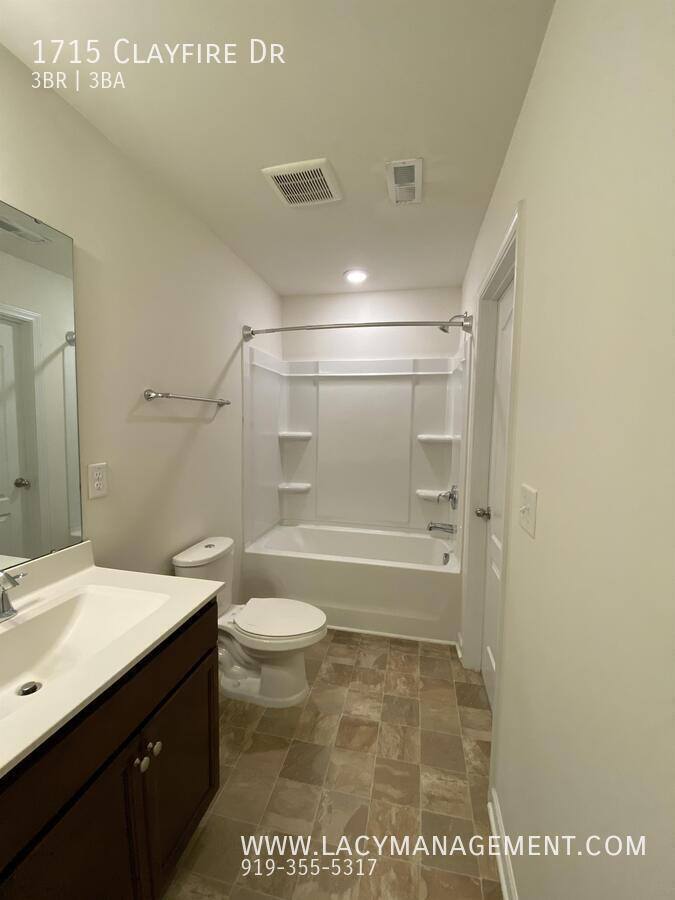 Townhouse for rent at 1715 Clayfire Dr, Cary, NC 27519