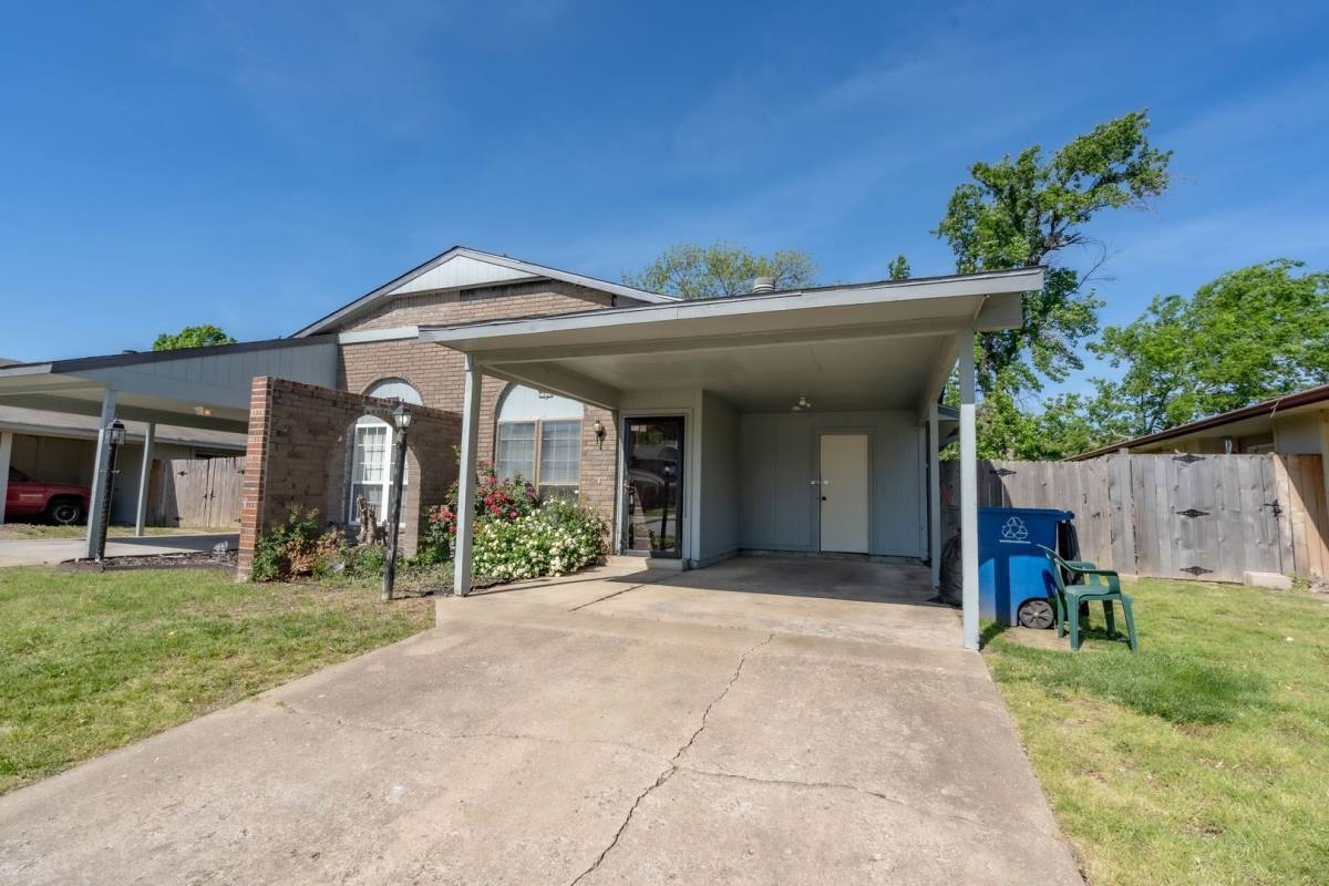 House for rent at 1448 S 108th E Place, Tulsa, OK 74128