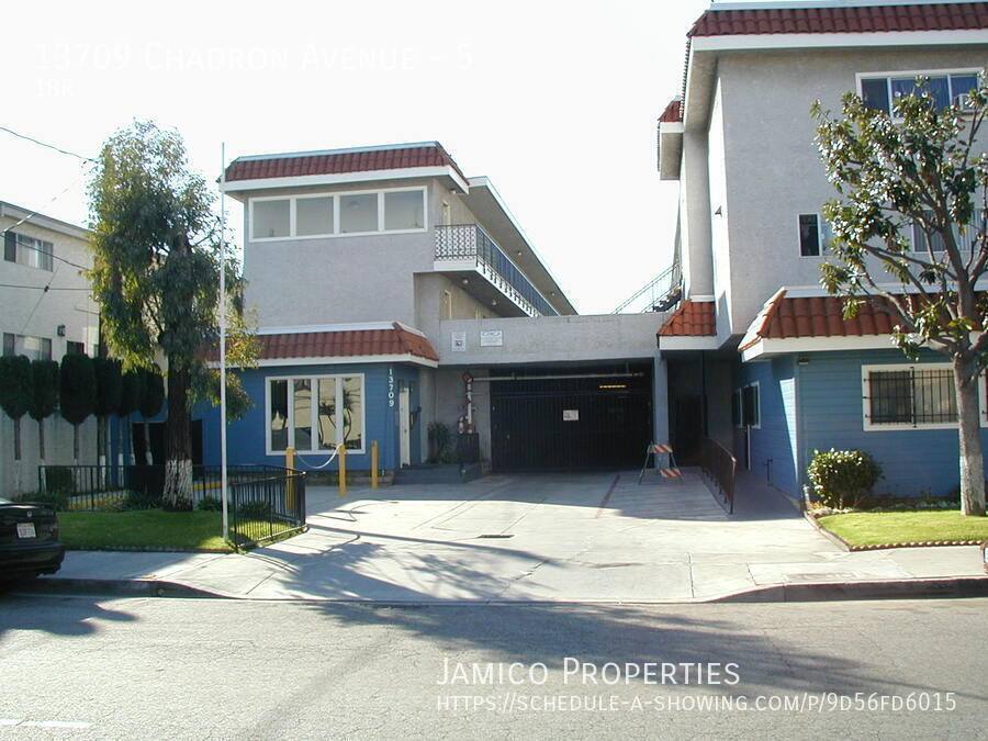 House for rent at 13709 Chadron Ave #5, Hawthorne, CA 90250