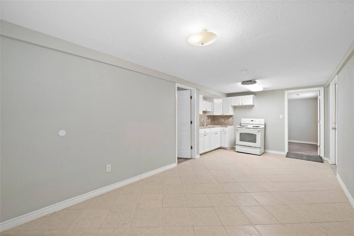 House for rent at 5501 Menard Ave Down, Galveston, TX 77551