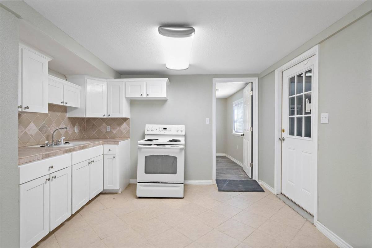 House for rent at 5501 Menard Ave Down, Galveston, TX 77551