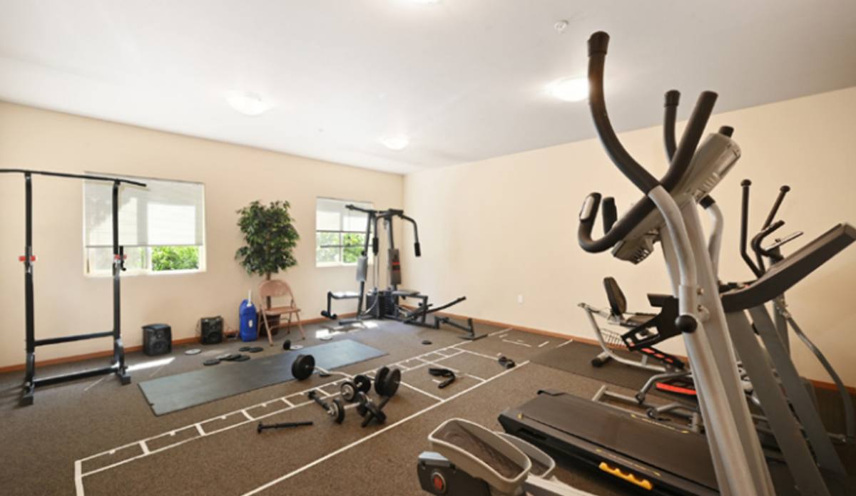 Apartment for rent at 12300 Ambaum Blvd SW, Seattle, WA 98146