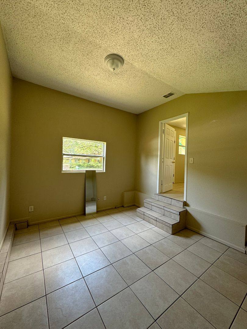 House for rent at 5049 Kingsbury St, Jacksonville, FL 32205