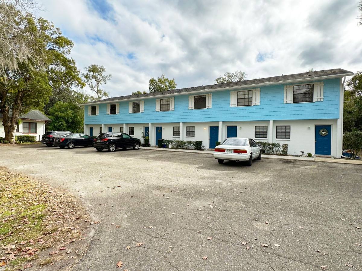 Townhouse for rent at 301 NW 13th Ave #5, Gainesville, FL 32601