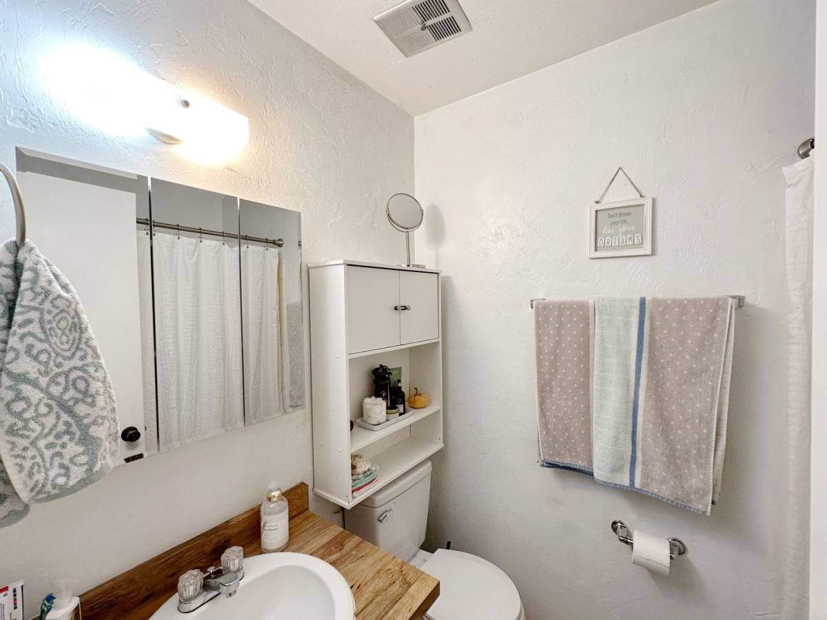Townhouse for rent at 301 NW 13th Ave #5, Gainesville, FL 32601