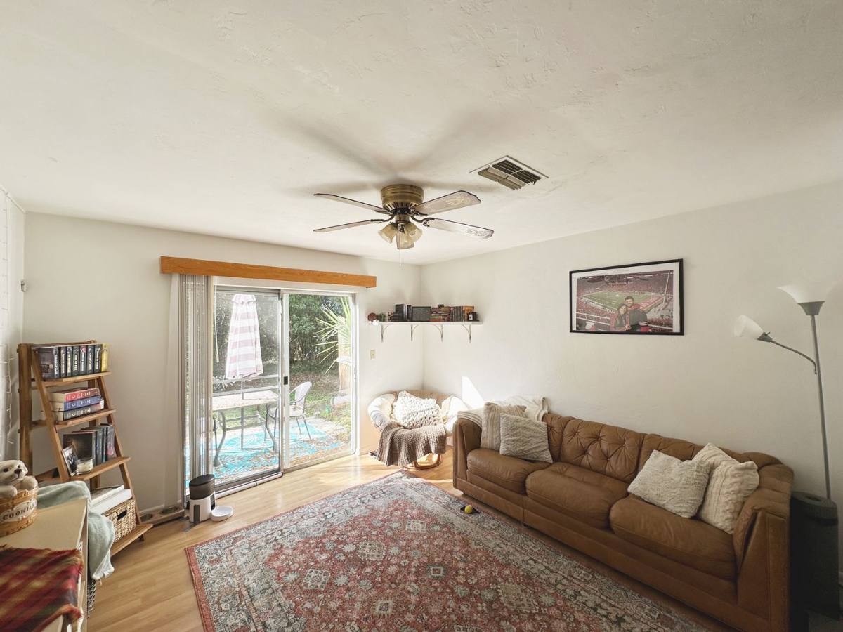 Townhouse for rent at 301 NW 13th Ave #5, Gainesville, FL 32601