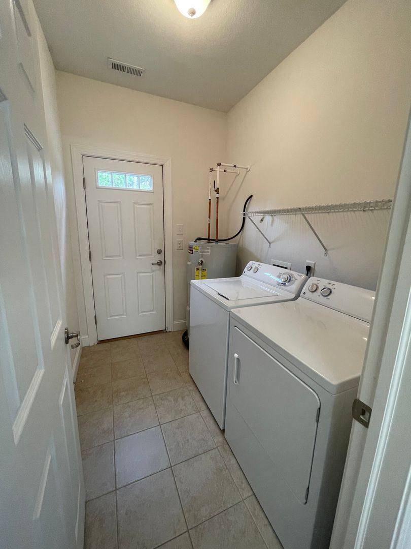 House for rent at 605 Viccars Lane, Manteo, NC 27954