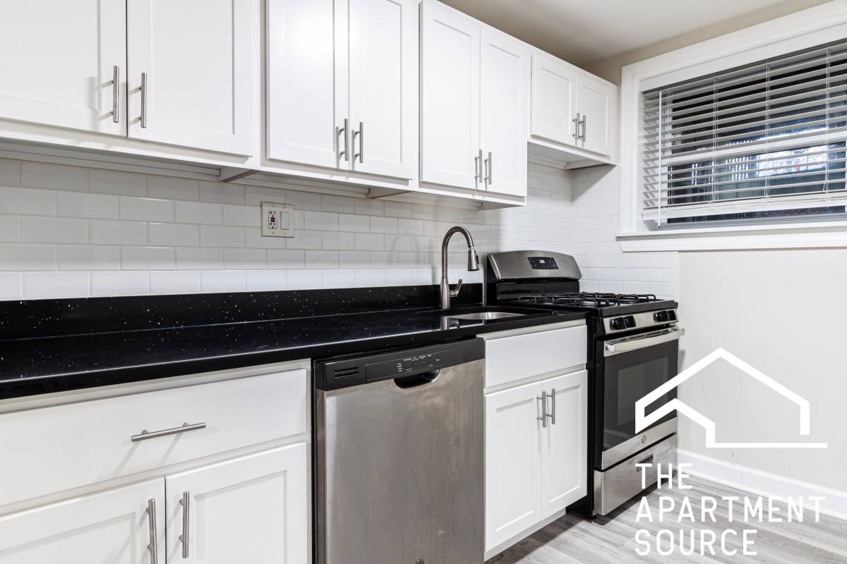 Apartment for rent at 732 W Roscoe St #NGA, Chicago, IL 60657