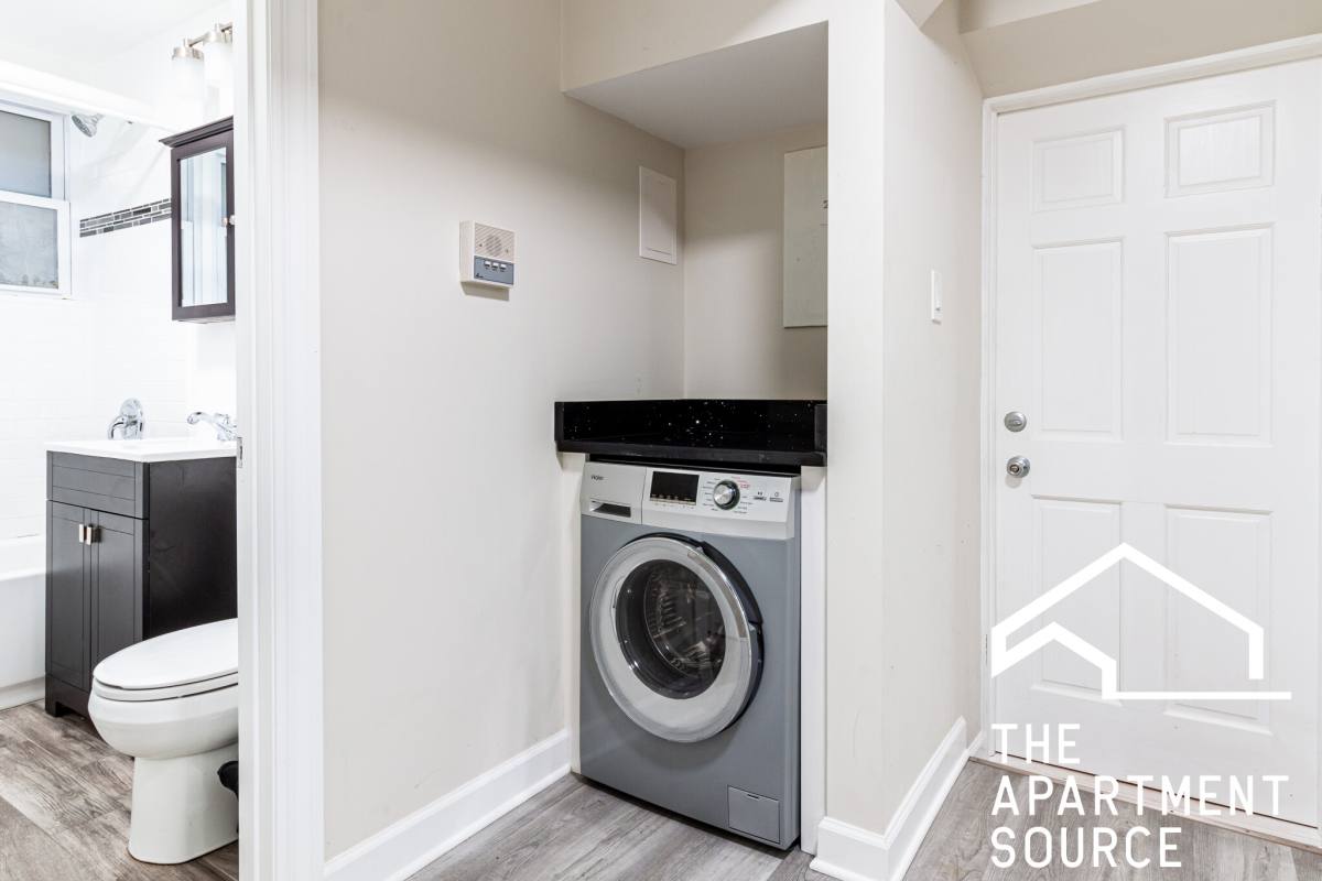 Apartment for rent at 732 W Roscoe St #NGA, Chicago, IL 60657