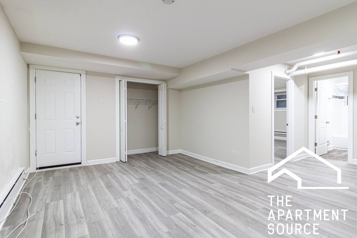 Apartment for rent at 732 W Roscoe St #NGA, Chicago, IL 60657