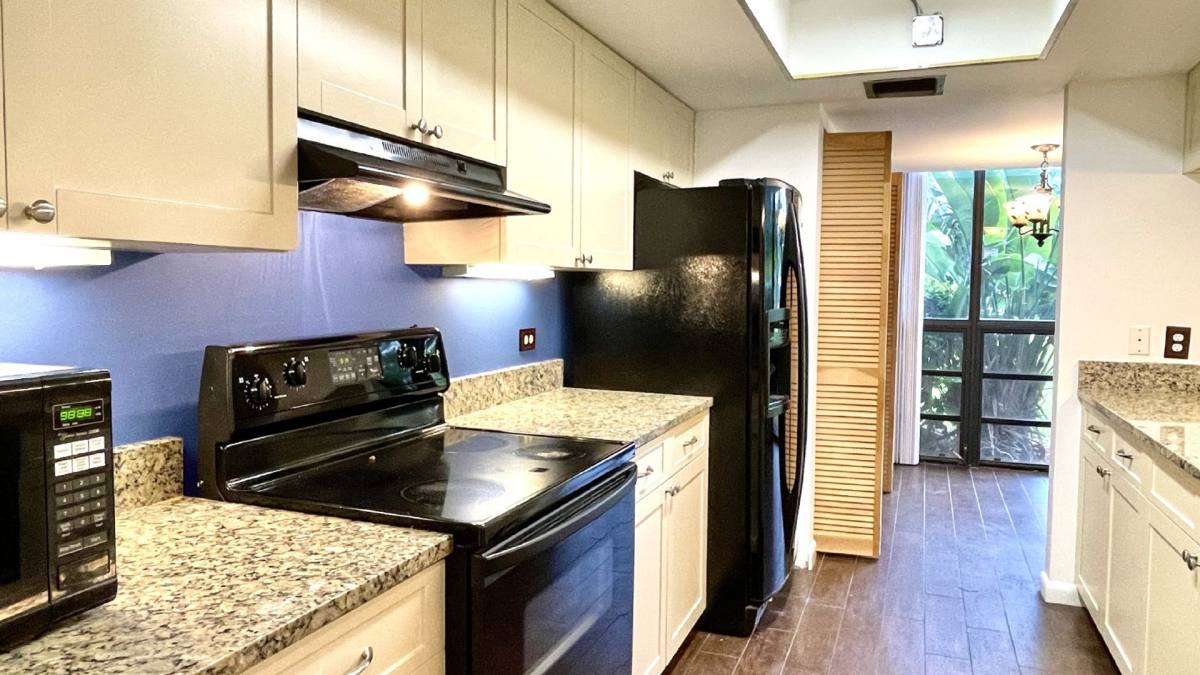 Apartment for rent at 7539 Greenlake Way, Boynton Beach, FL 33436