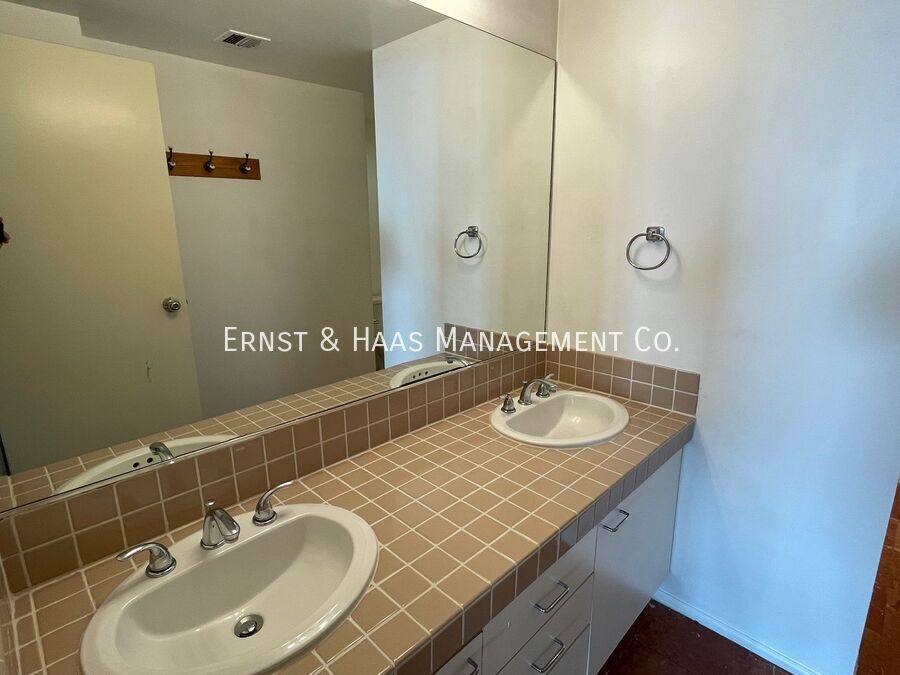 Condo for rent at 525 E Seaside Way #1806, Long Beach, CA 90802