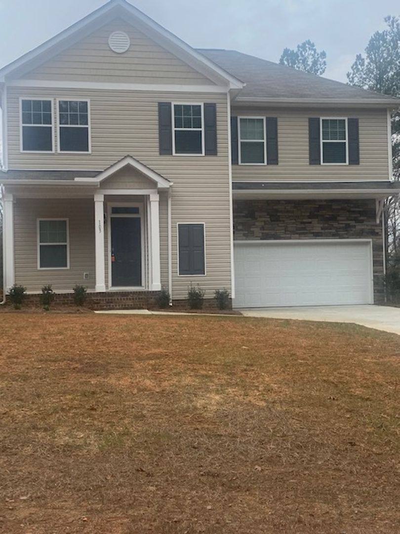 House for rent at 103 Taylor Made Dr, Statesville, NC 28677