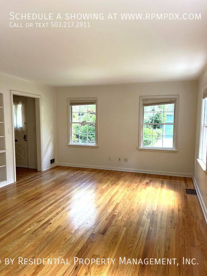 Townhouse for rent at 1938 SW Edgewood Rd, Portland, OR 97201