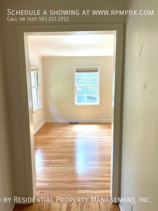 Townhouse for rent at 1938 SW Edgewood Rd, Portland, OR 97201