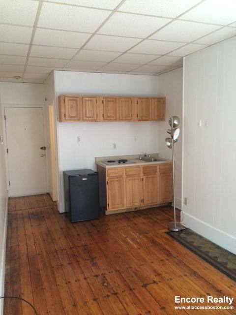 Apartment for rent at 272 Newbury St #2, Boston, MA 02116