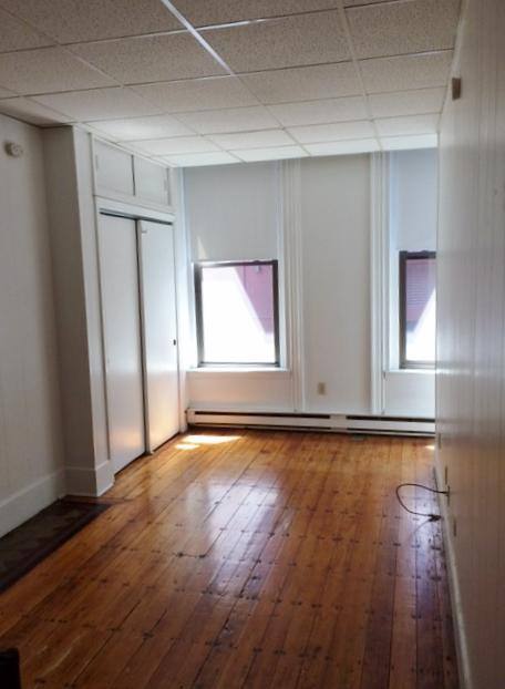 Apartment for rent at 272 Newbury St #2, Boston, MA 02116