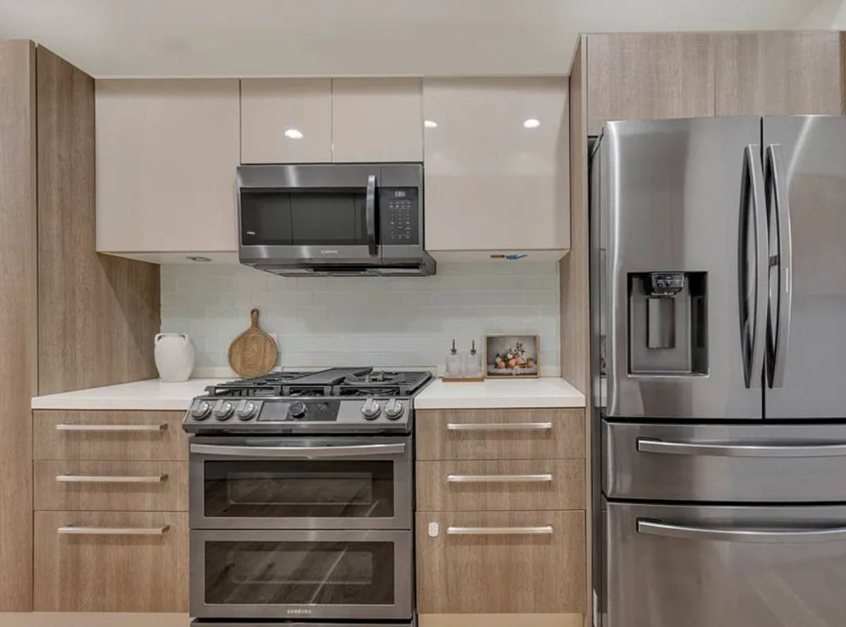 Townhouse for rent at 851 N San Vicente Blvd, West Hollywood, CA 90069