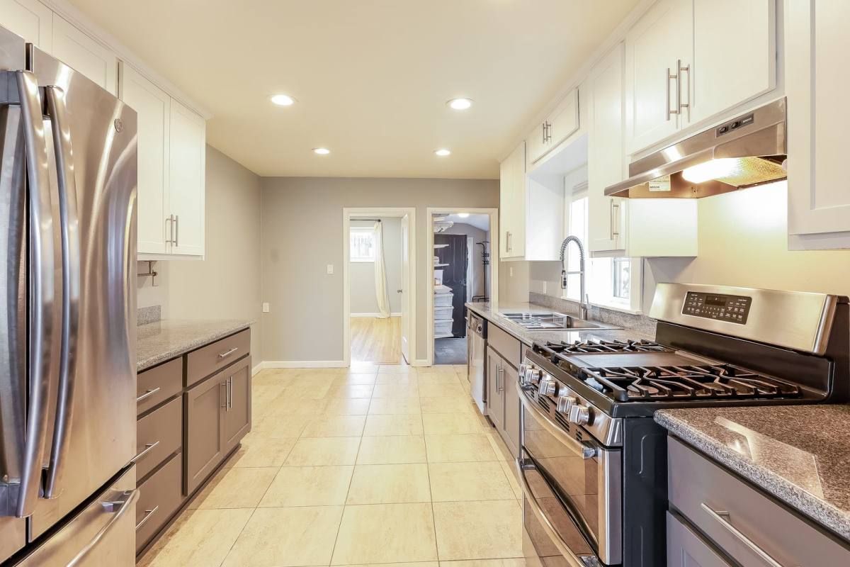 House for rent at 3337 64th Ave Place, Oakland, CA 94605