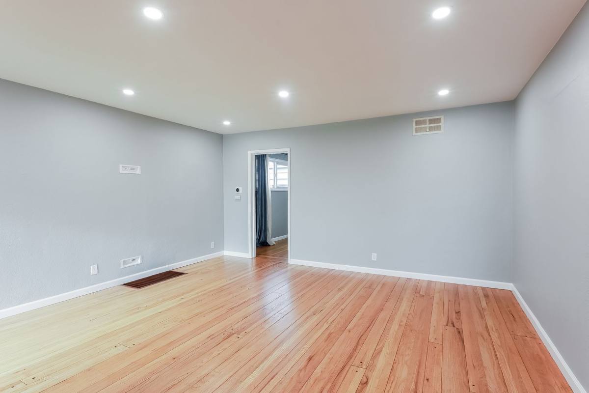 House for rent at 3337 64th Ave Place, Oakland, CA 94605