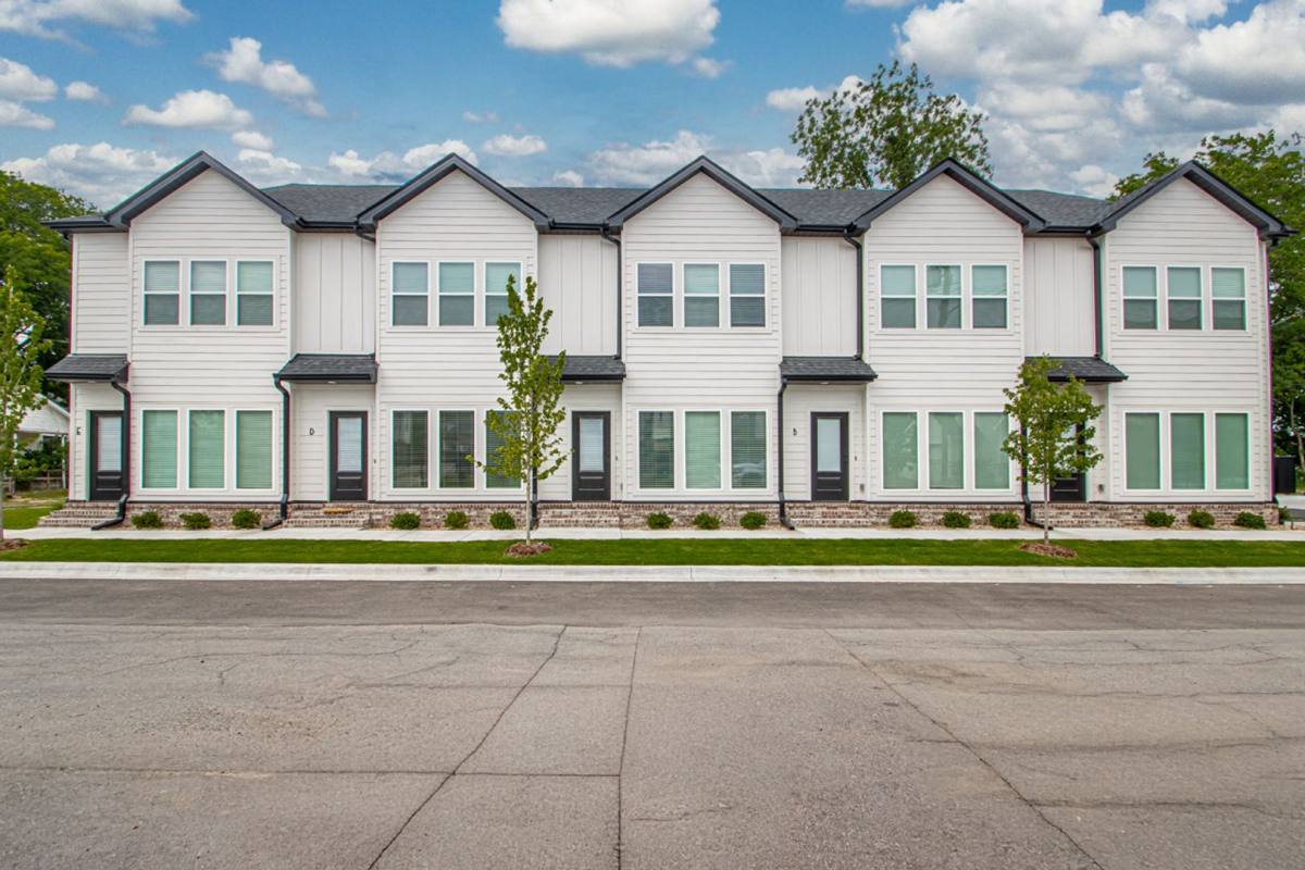 Townhouse for rent at 1201 W 4th St, North Little Rock, AR 72114