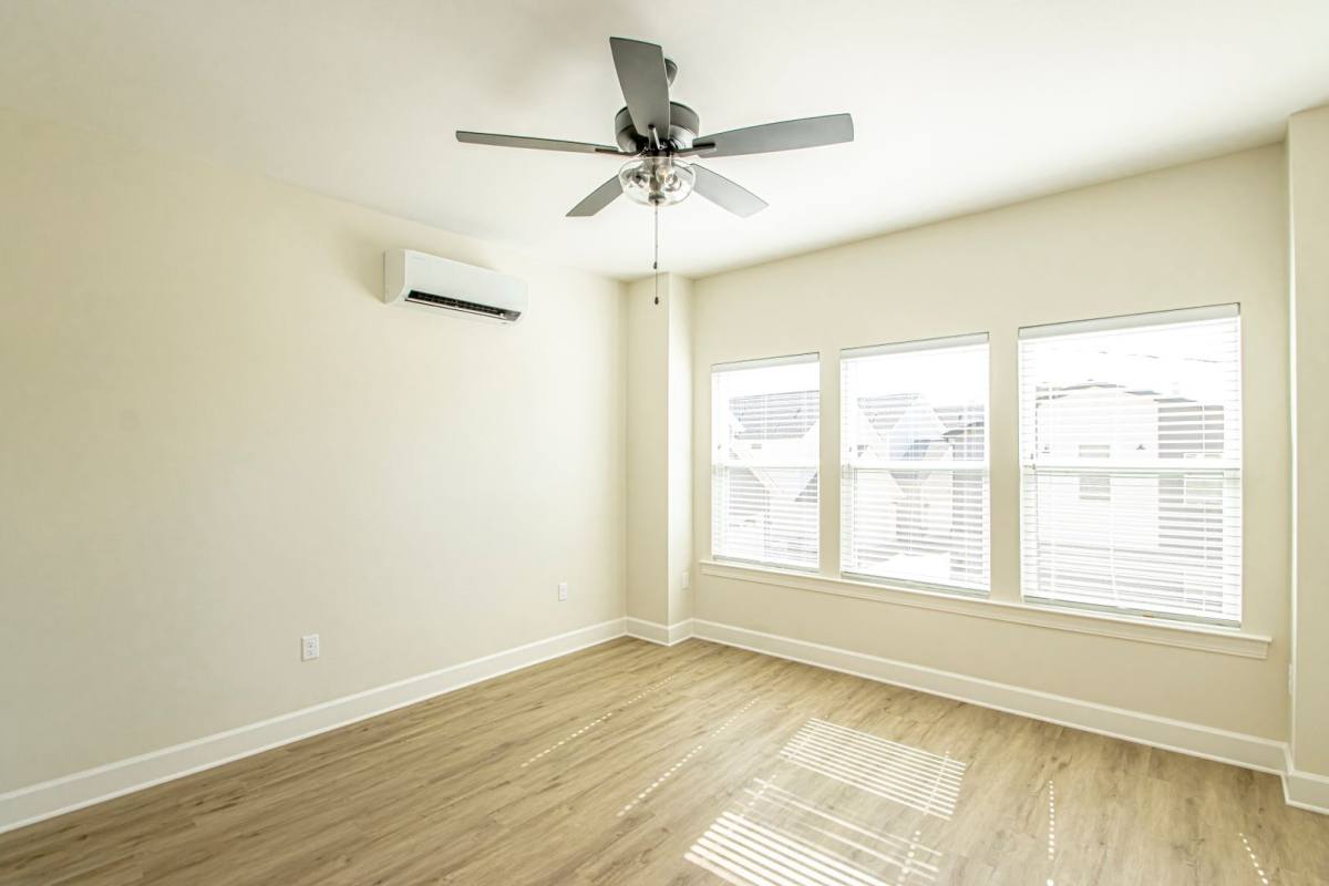 Townhouse for rent at 1201 W 4th St, North Little Rock, AR 72114