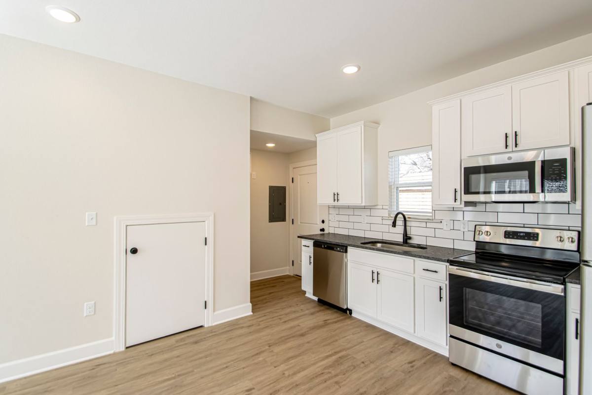 Townhouse for rent at 1201 W 4th St, North Little Rock, AR 72114