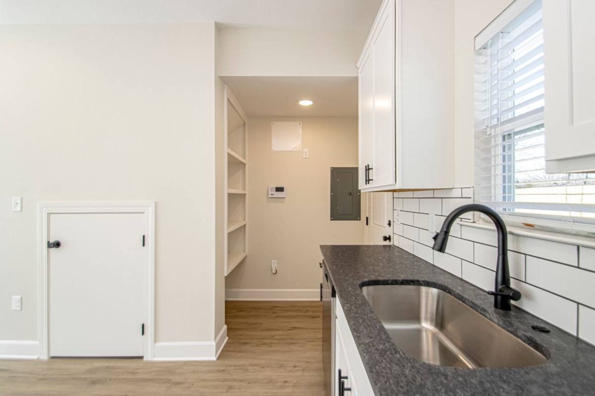 Townhouse for rent at 1201 W 4th St, North Little Rock, AR 72114