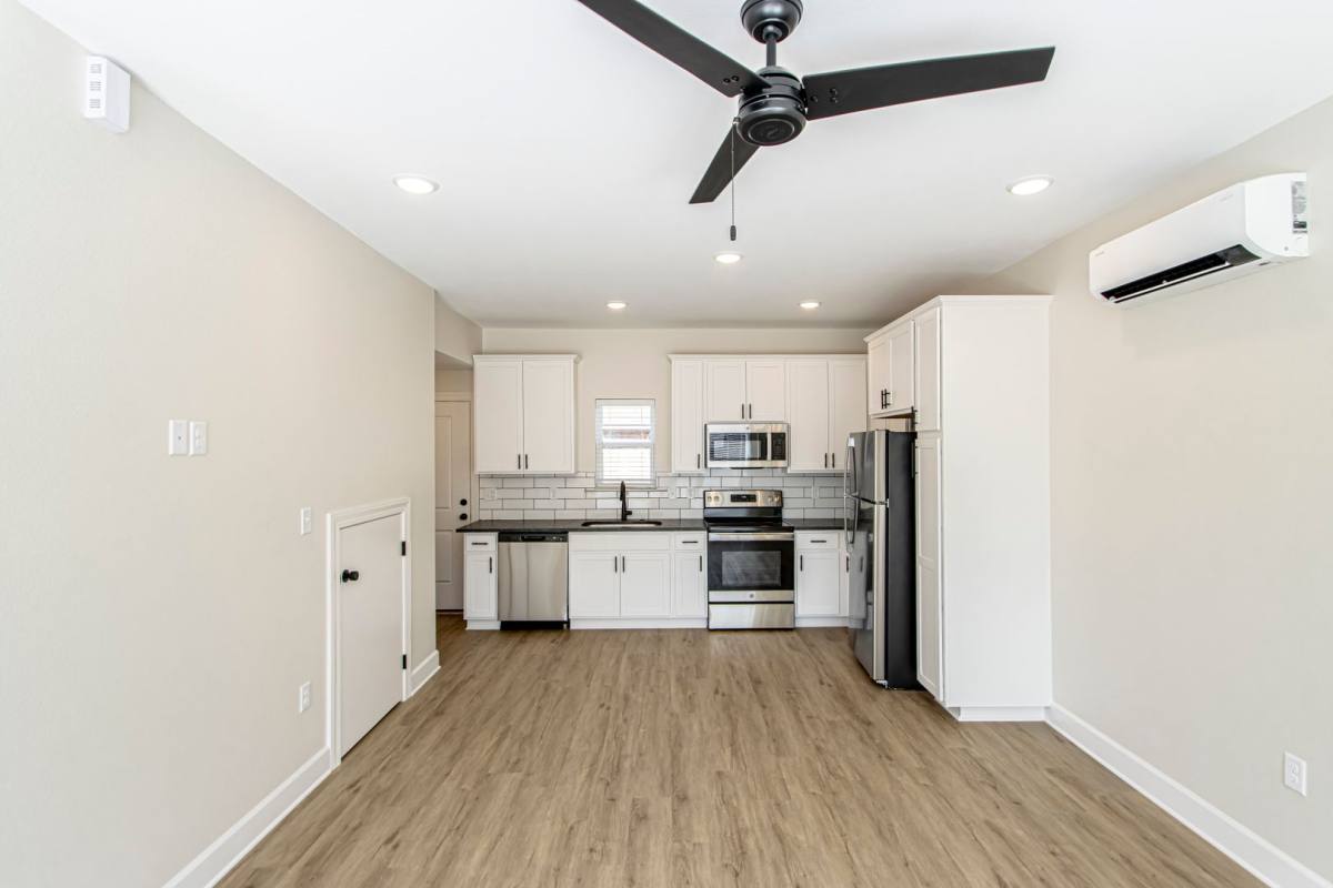 Townhouse for rent at 1201 W 4th St, North Little Rock, AR 72114