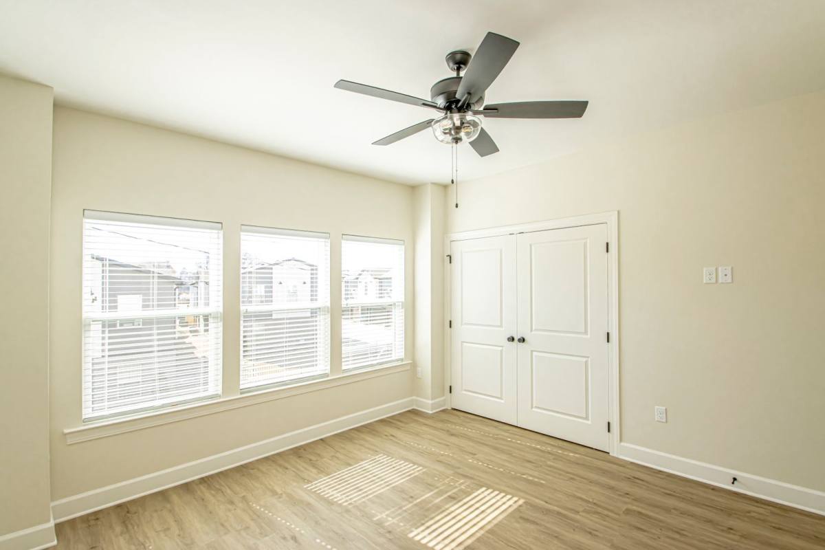Townhouse for rent at 1201 W 4th St, North Little Rock, AR 72114