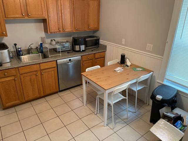 Apartment for rent at 81 Newbury St #2, Somerville, MA 02144
