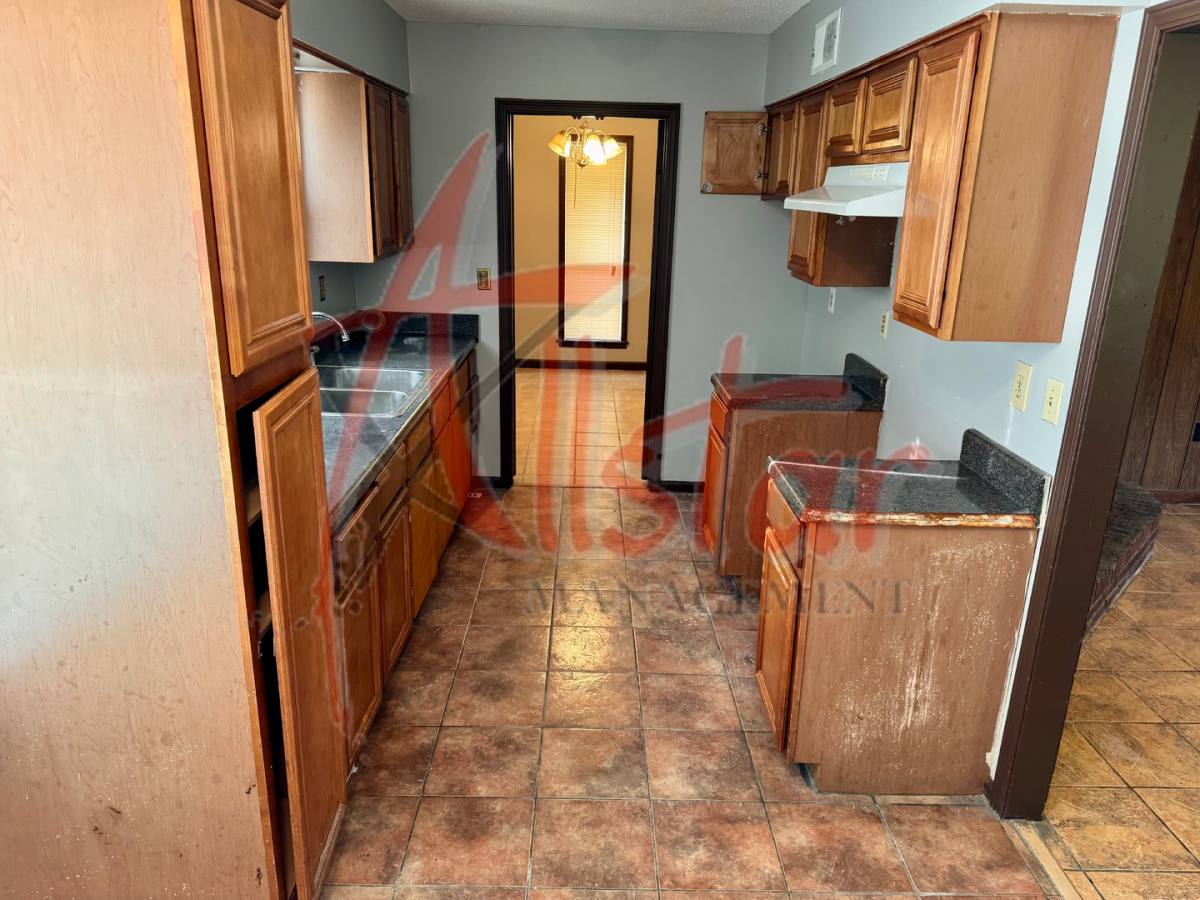 House for rent at 3084 Greenbranch Dr, Memphis, TN 38118