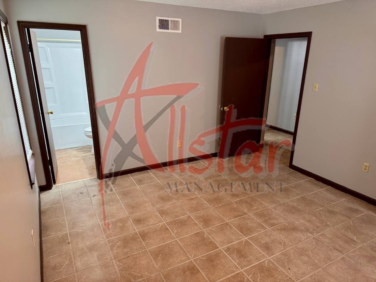 House for rent at 3084 Greenbranch Dr, Memphis, TN 38118
