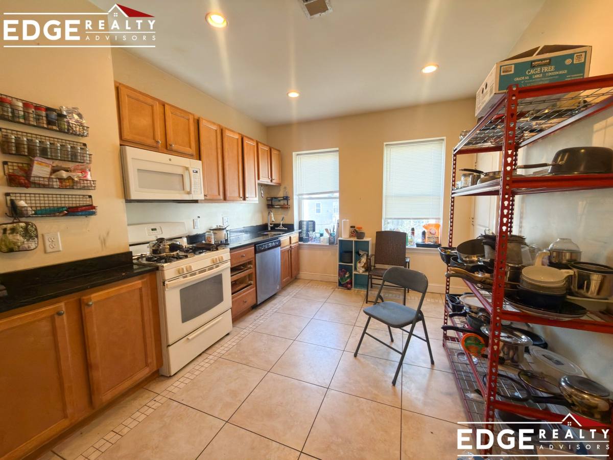 Apartment for rent at 191 Boylston St #2, Jamaica Plain, MA 02130