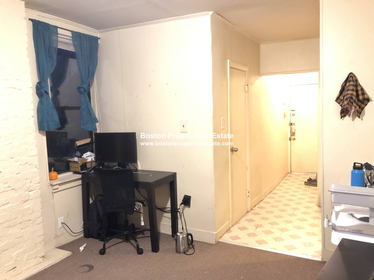Apartment for rent at 44A Joy St #4, Boston, MA 02114
