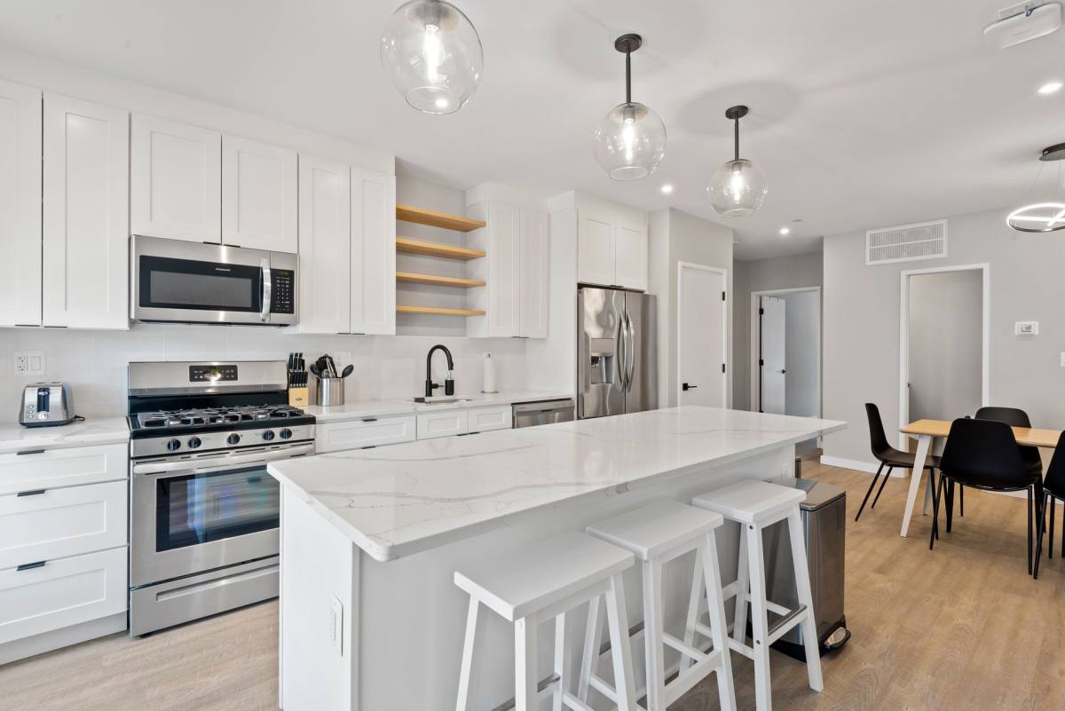 Apartment for rent at 910-912 Euclid St NW, Washington, DC 20001