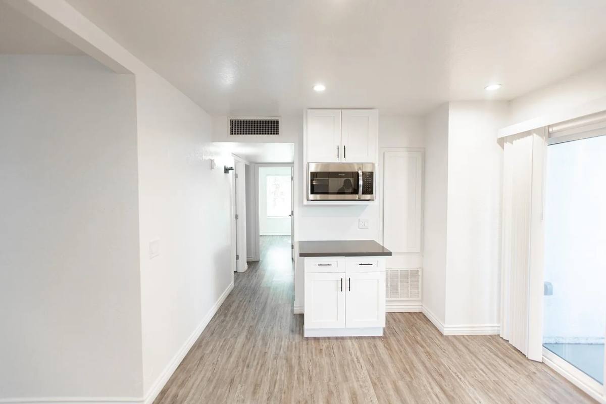 Apartment for rent at 3111 E Clarendon Ave, Phoenix, AZ 85016