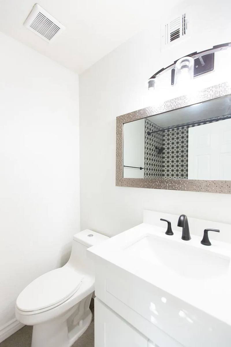 Apartment for rent at 3111 E Clarendon Ave, Phoenix, AZ 85016