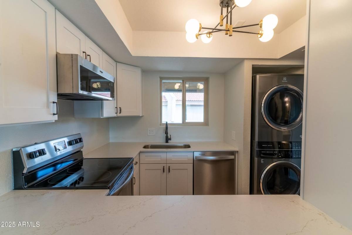 Condo for rent at 4150 E Cactus Rd, Phoenix, AZ 85032