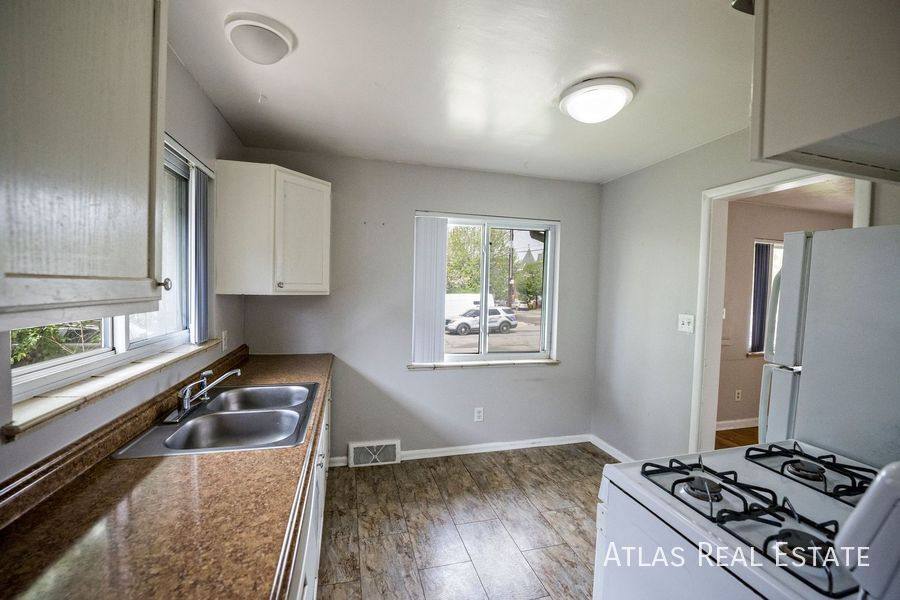 House for rent at 4 S Jackson St, Denver, CO 80209