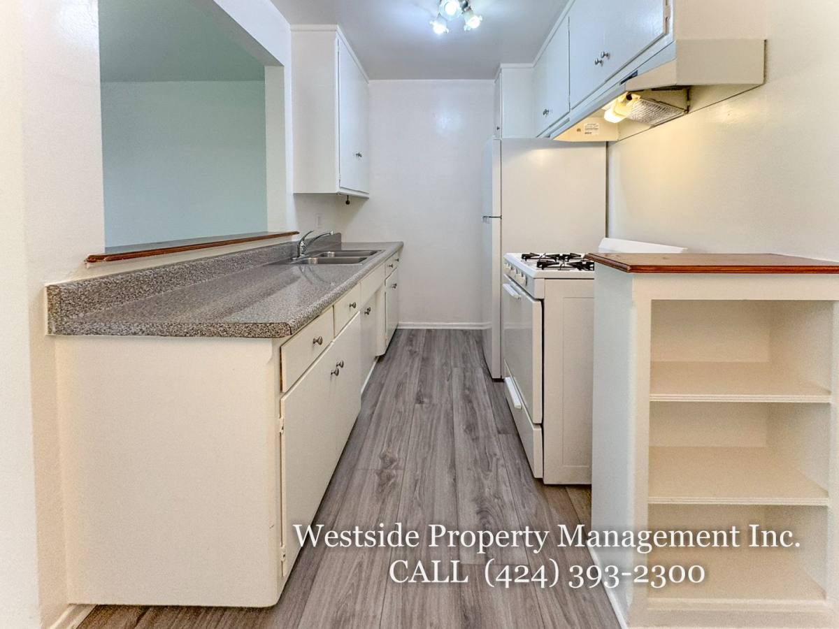 Apartment for rent at 145 N La Peer Dr #1, Los Angeles, CA 90048