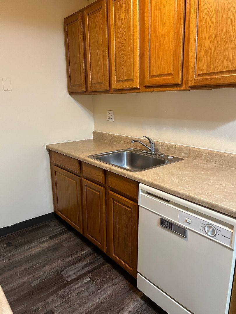 Apartment for rent at 6316 Urbandale Ave, Urbandale, IA 50322